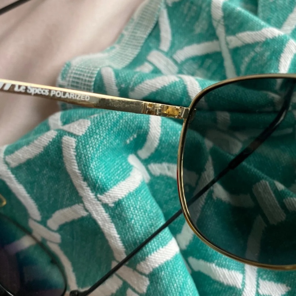 Le Specs Sunglasses - Picture 2 of 2